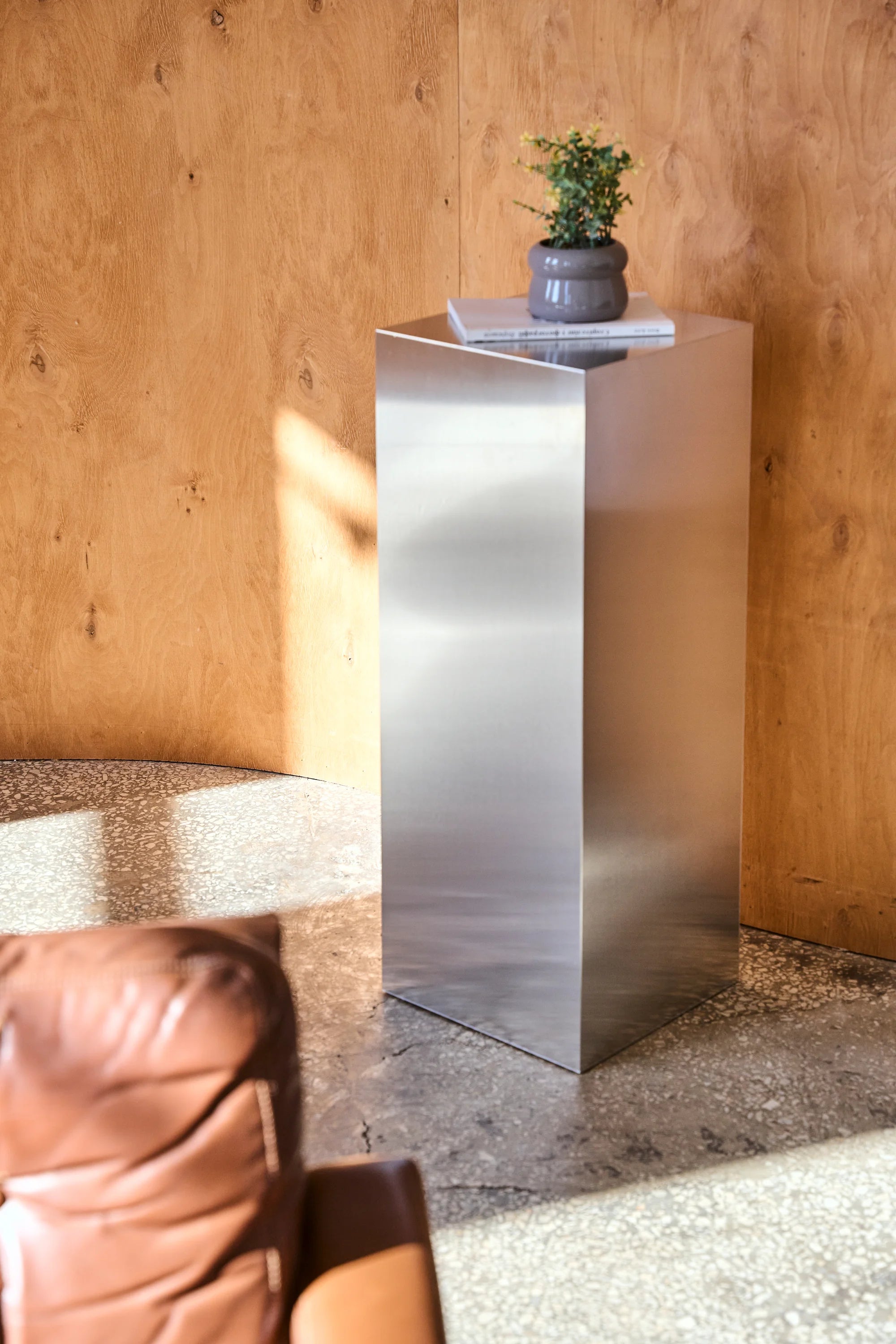 Medium Aluminum Display Stand