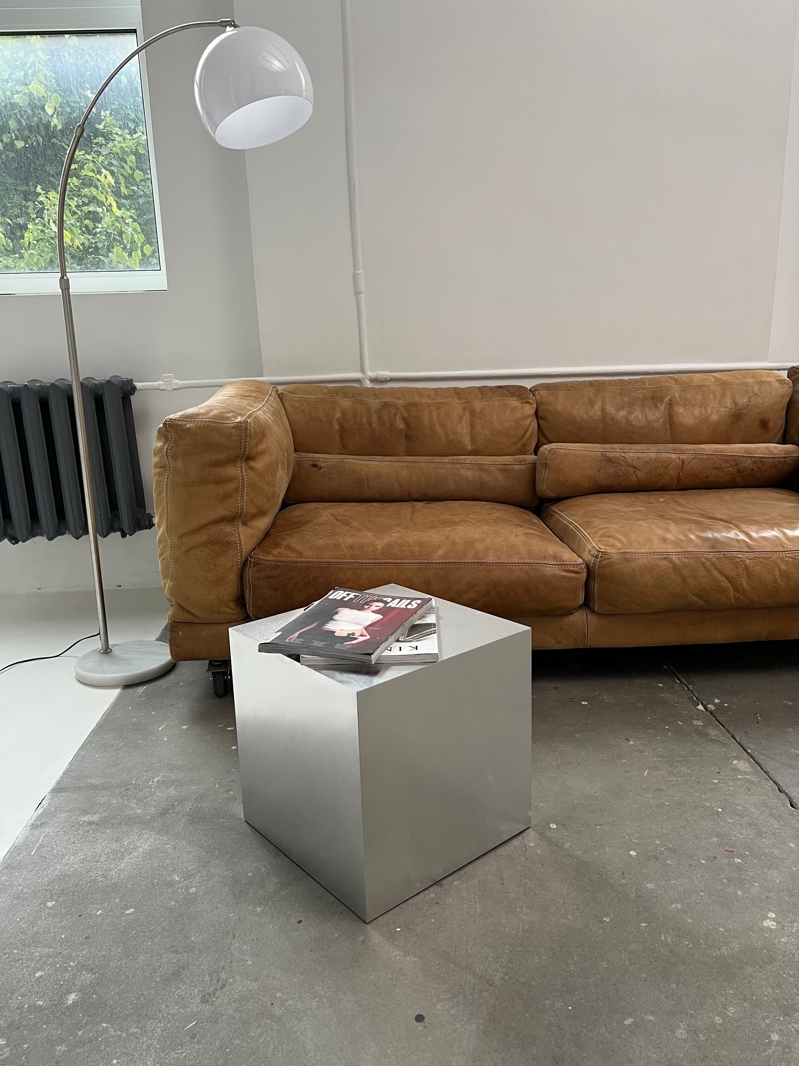 Medium Aluminum Cube Stand