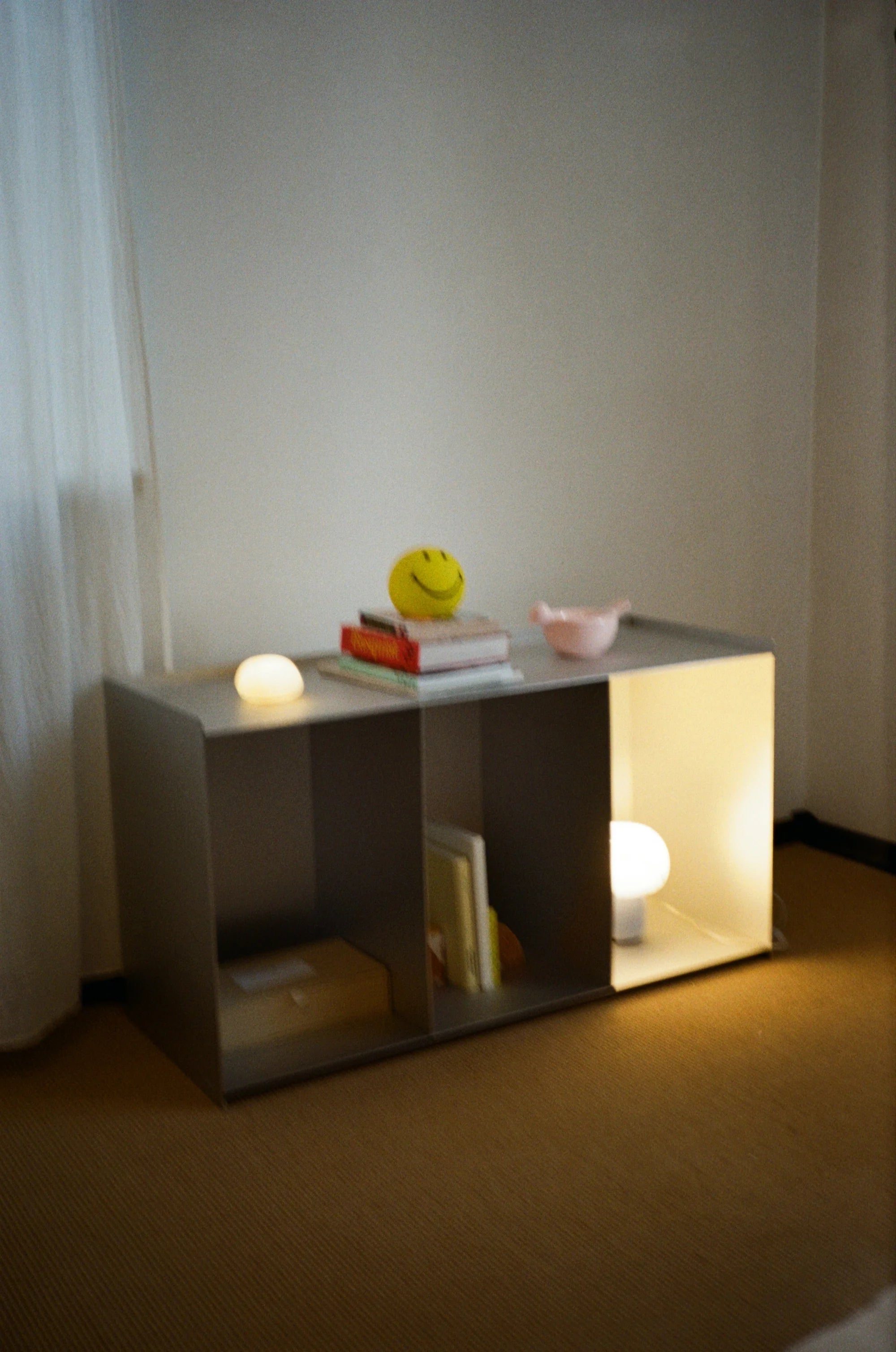 Aluminum Compartments Table