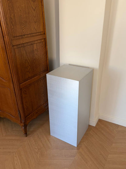 Minimalist Pedestal Stand