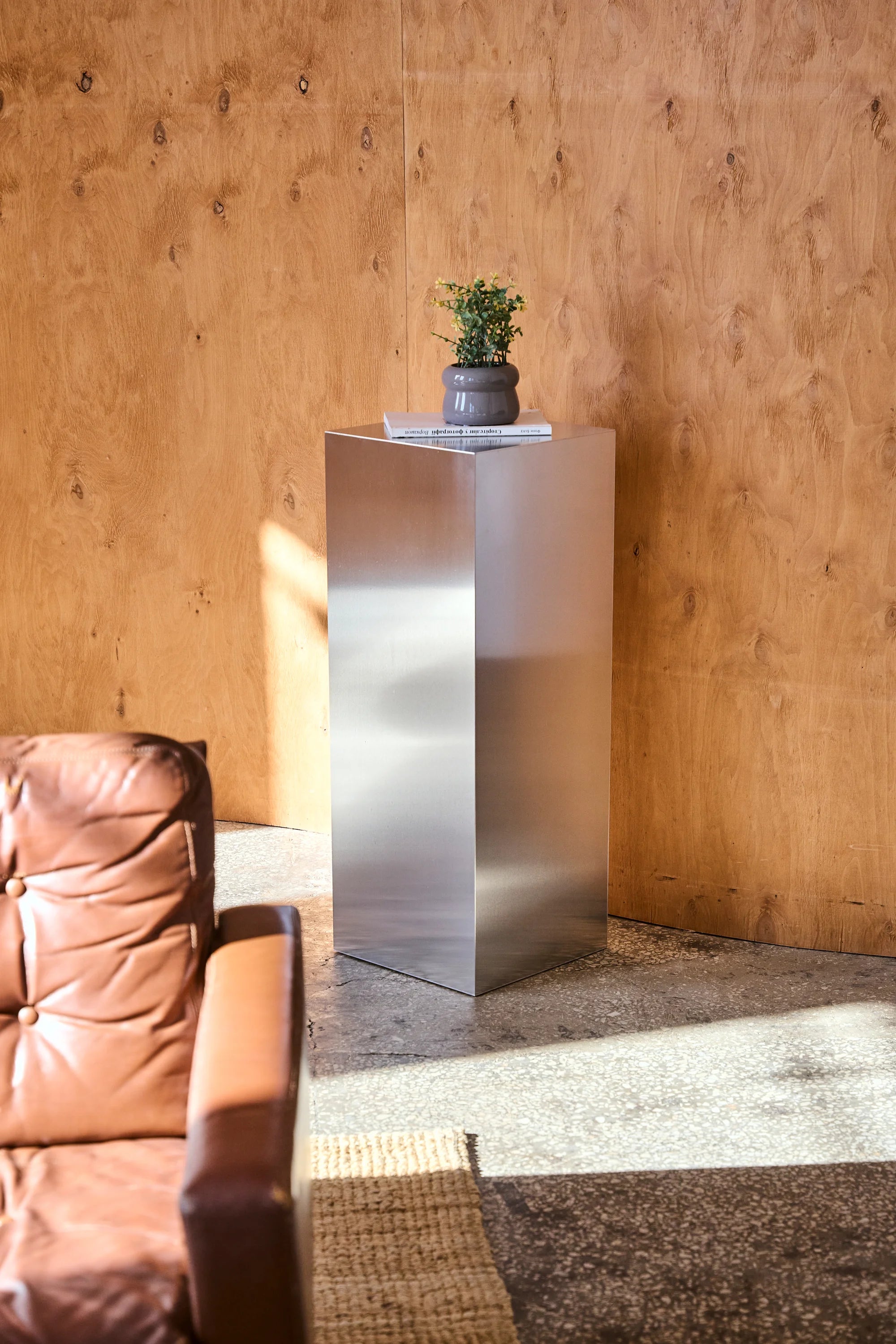 Medium Aluminum Display Stand