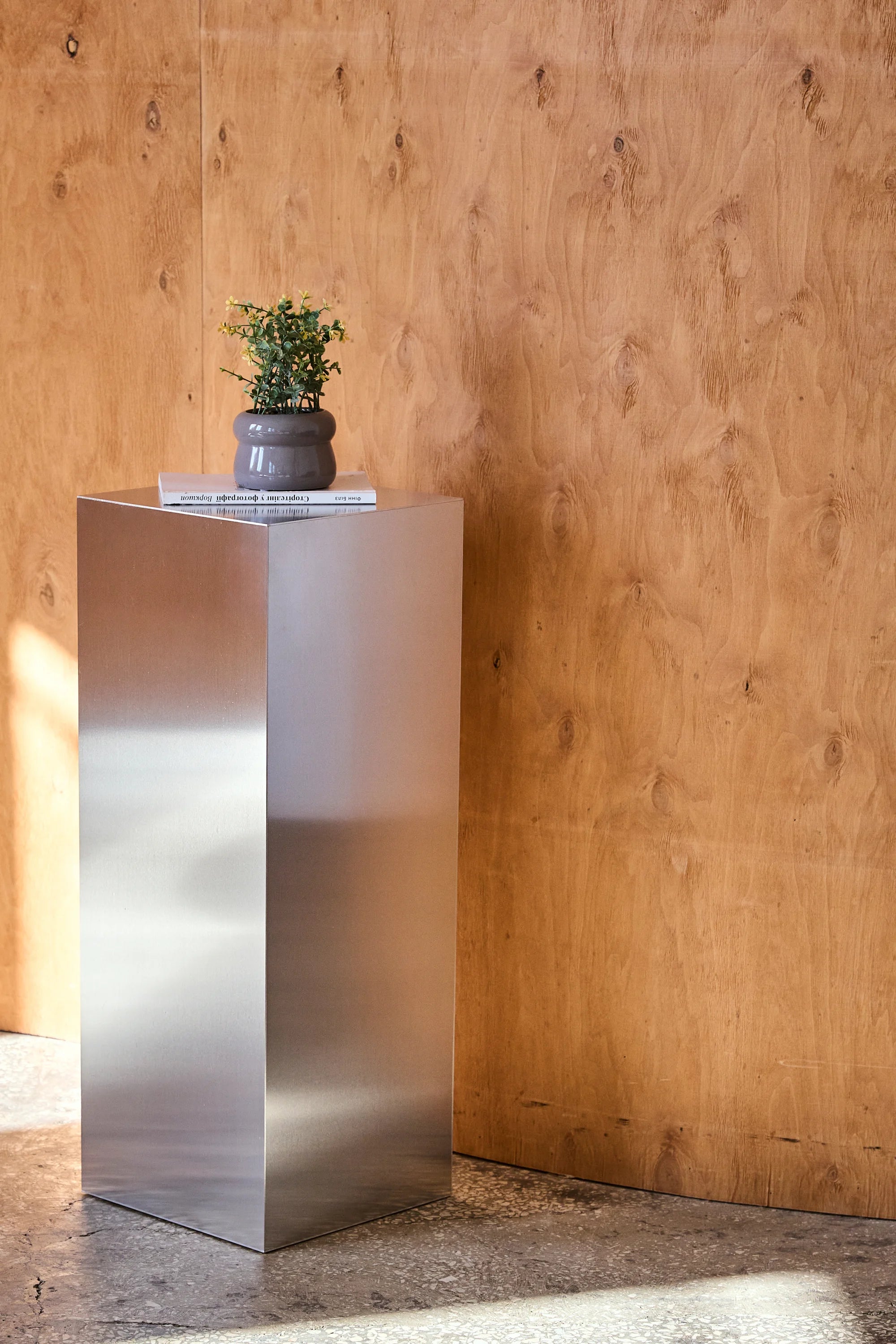 Medium Aluminum Display Stand