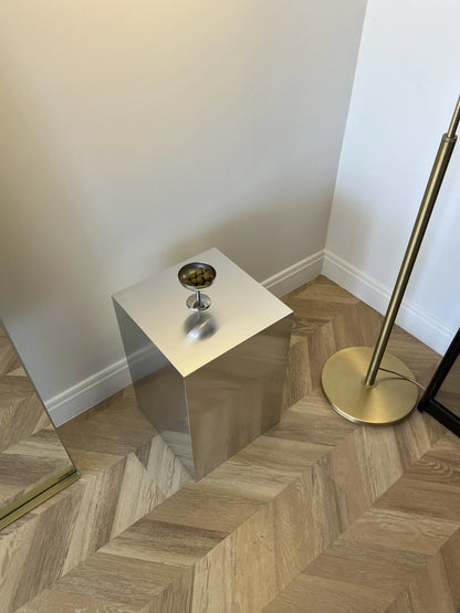 Standard Aluminum Cube Stand